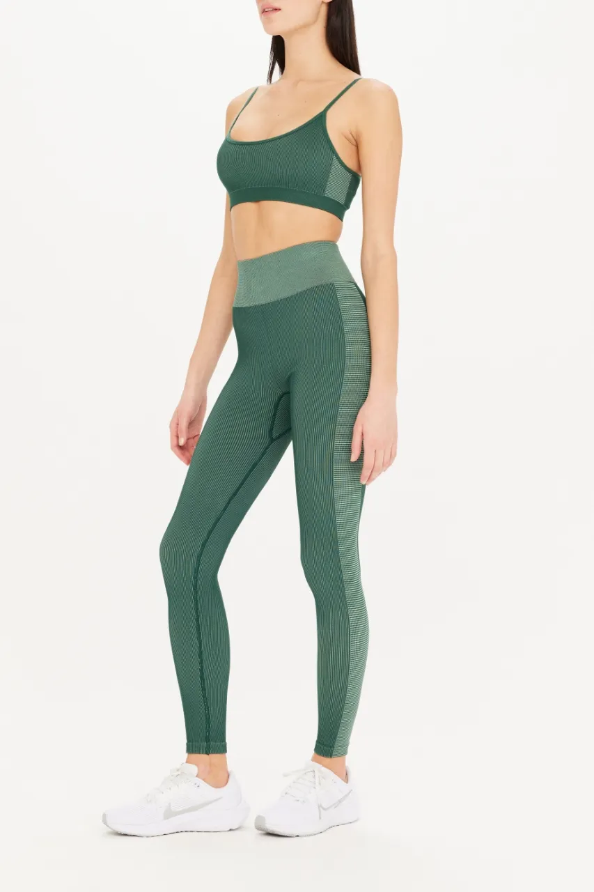 Ribbed Seamless 25in Midi Pant