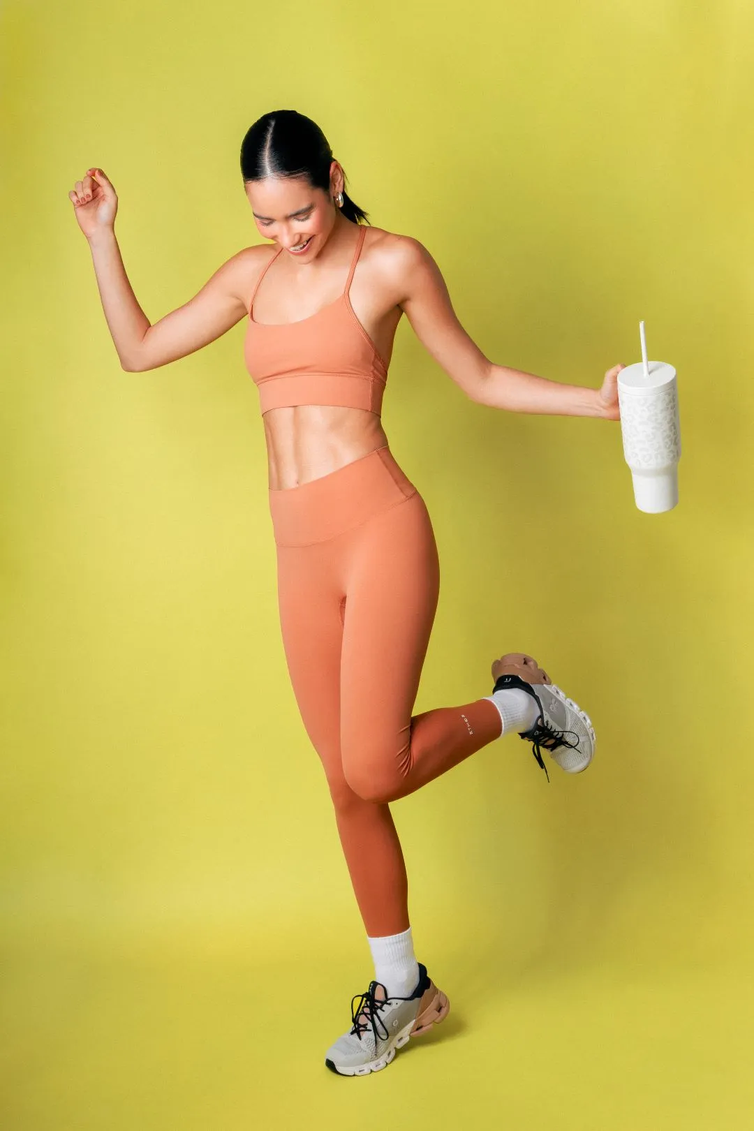 SEAMLESS BUTTER SOFT BROWN LATTE LEGGING